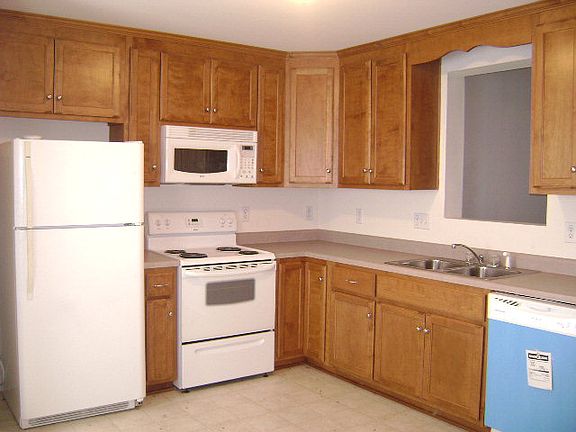 2nd image of 40 Dumot Ct