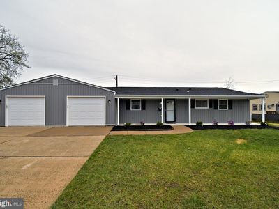 134 Indian Creek Dr, Levittown, PA, 19057