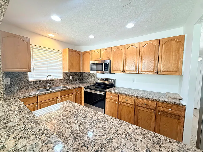 3324 SE Jefferson St #3324 — Photo 9