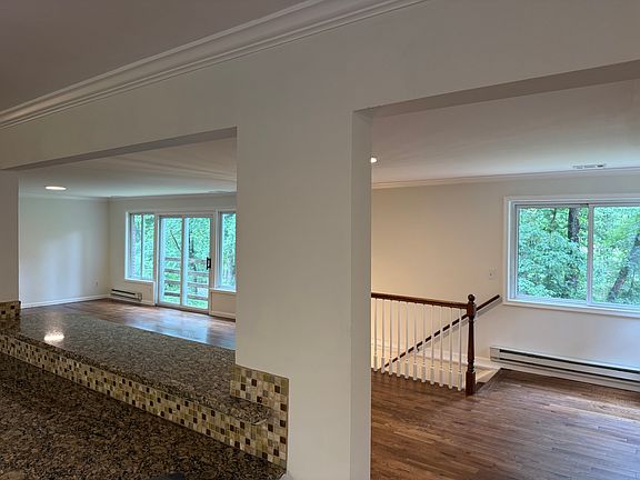 5th image of 18311 Woodland Dr
