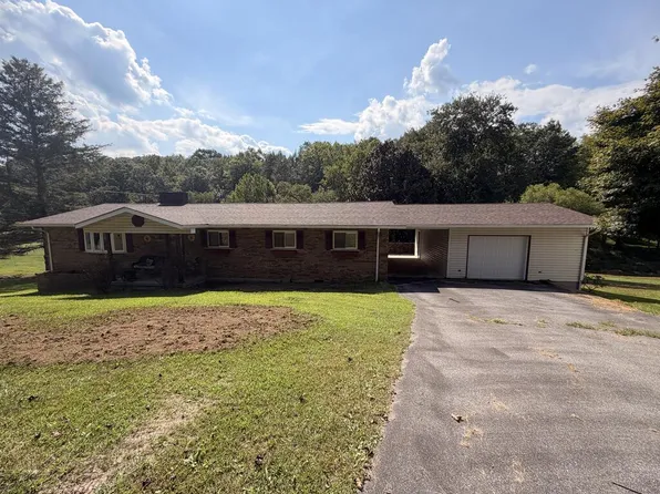 4583 Coal River Rd, Arnett, WV 25007