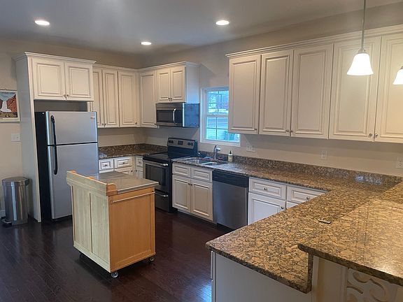 3rd image of 501 N 33rd St