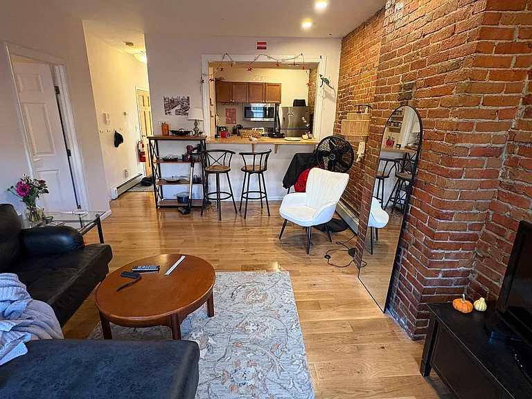 204 Northampton St #3 — Photo 2