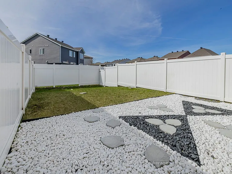 57 Caspian Row — Photo 21