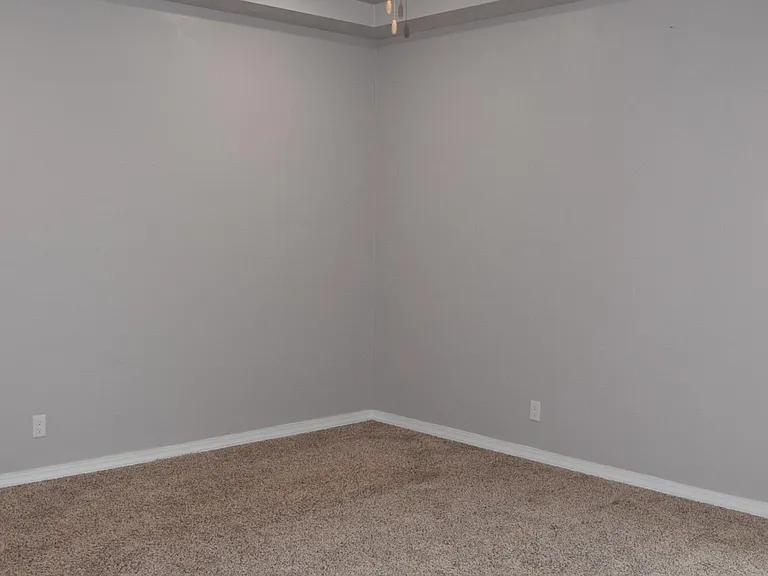 355 Sol Ct — Photo 28
