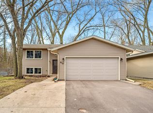 818 104th Ave NW, Coon Rapids, MN 55433