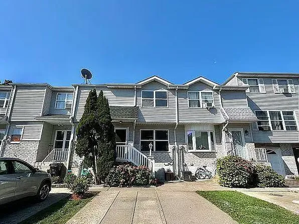 169 Lorraine Loop, Staten Island, NY 10309