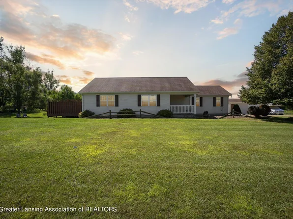 25 Twila Ln, Charlotte, MI 48813