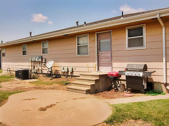 2nd image of 510 W 37th St