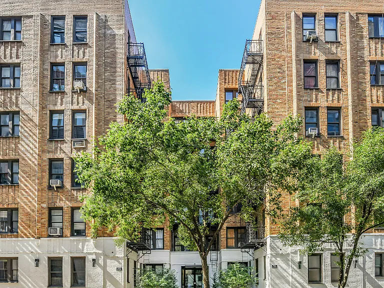 225 W 23rd St #2251S — Photo 14
