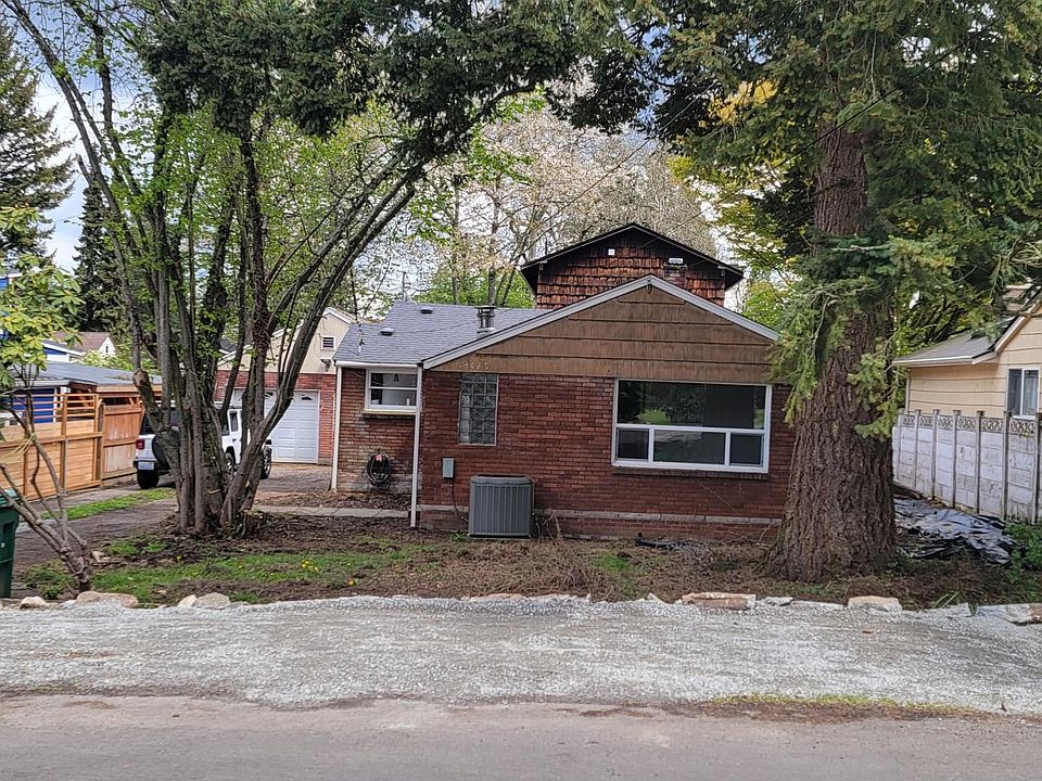 1st image of 14028 Corliss Ave N