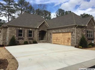 92 Turning Leaf Dr, Union Grove, AL 35175
