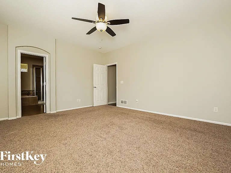 12722 E 105th Ave — Photo 8
