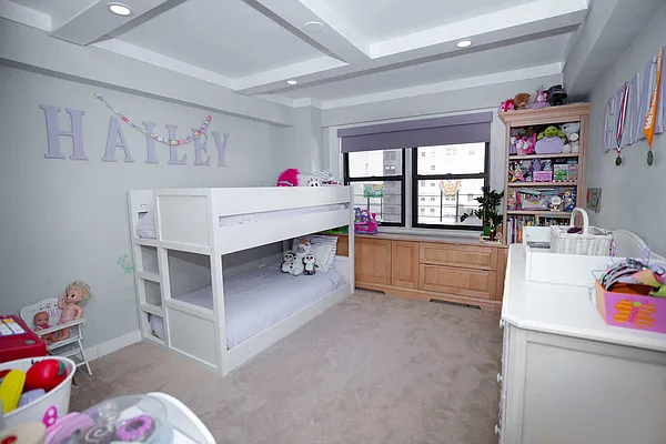 Sold by Level Group | media 19