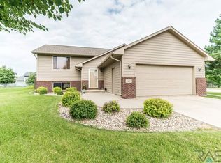 6601 S Hughes Ave, Sioux Falls, SD 57108