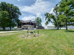 4135 N Bearsdale Rd, Decatur, IL 62526