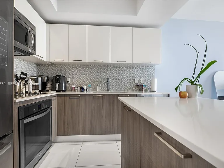 5252 NW 85th Ave #1005 — Photo 3