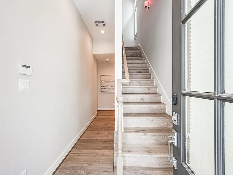5209 Allen St #F — Photo 7