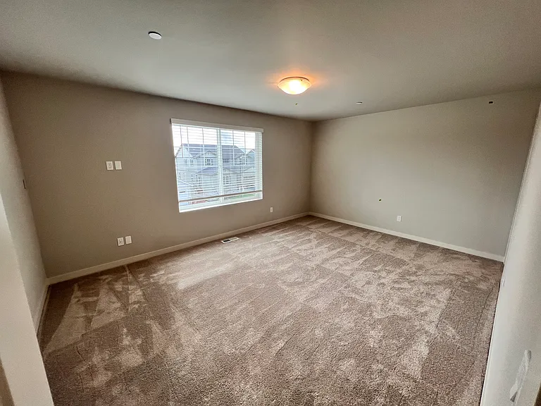 Master Bedroom (3rd Floor)