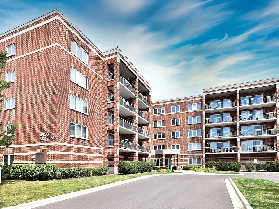6401 W Berteau Ave #515