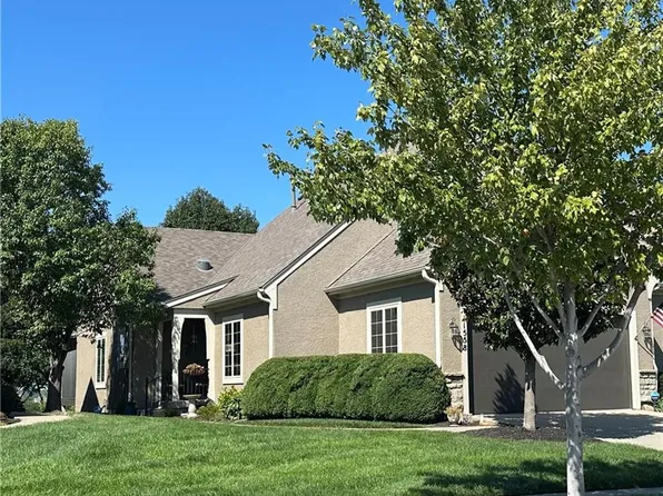 11558 S Deer Run St, Olathe, KS 66061
