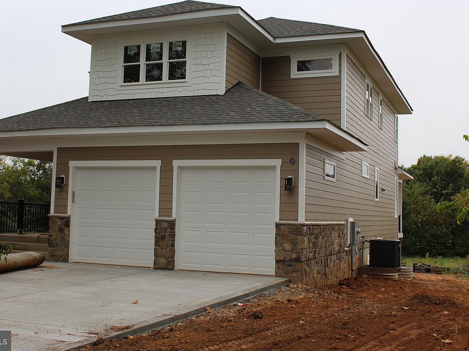 1st image of 3206 Ingram Dr