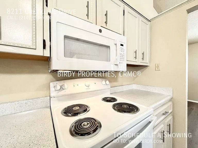 8211 Creekline Dr — Photo 13