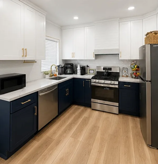 2 bed, 640 sqft, $3,000 — Photo 3