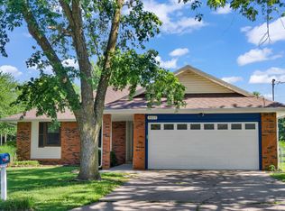 3217 W Riverside St, Springfield, MO 65807