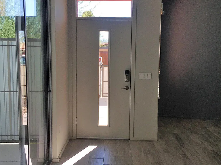 982 E Park Modern Dr — Photo 12
