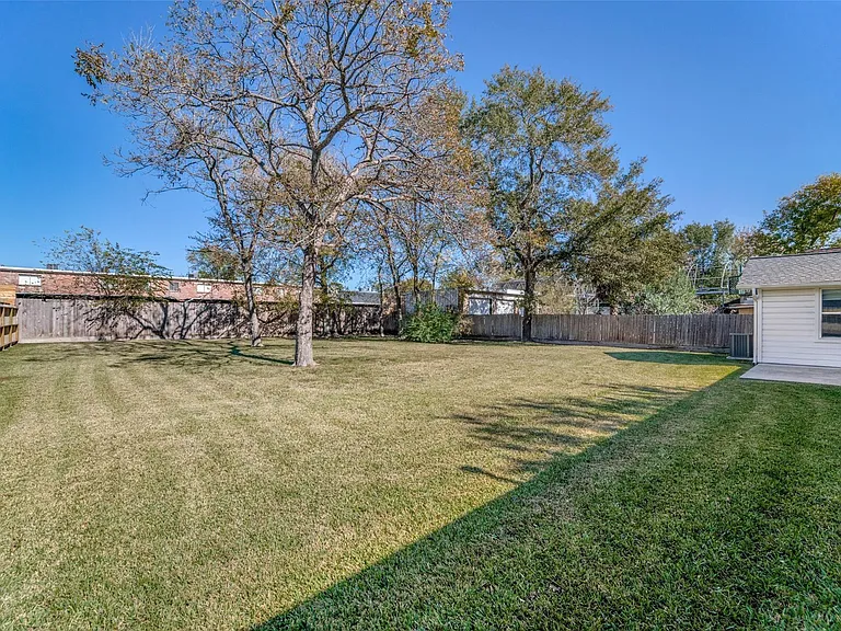 4502 Brookwoods Dr — Photo 23