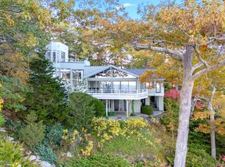 23 Ocean St, Manchester, MA 01944