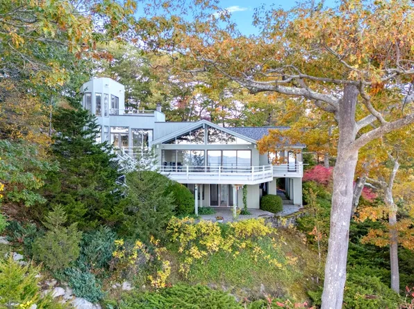 23 Ocean St, Manchester, MA 01944