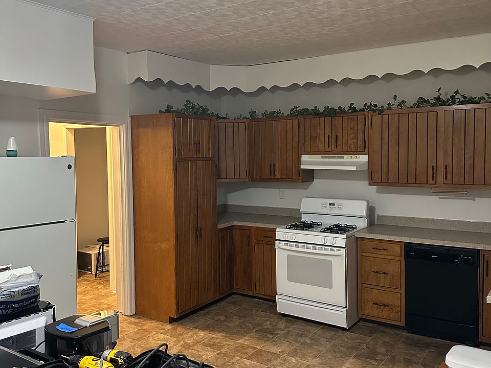 1st image of 917 Hummel Ave Floor 1