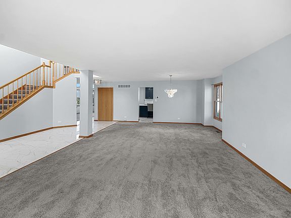 5th image of 18304 Carrington Dr