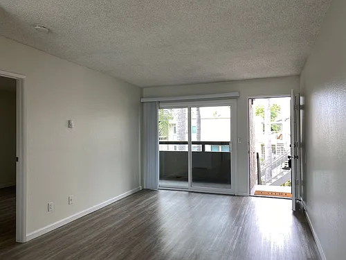 Cabana Apartments Photo 1