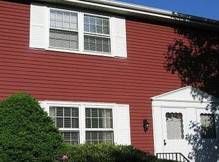 2 Boulder Rd, Colchester, CT 06415