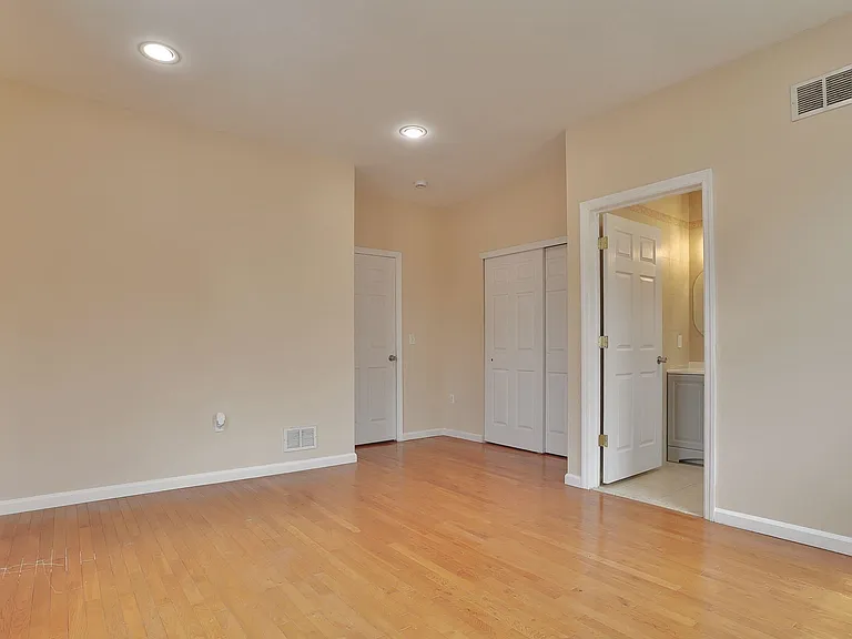 249 Winfield Ave #A — Photo 23