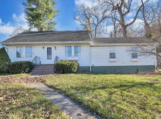 1010 4th St, Radford, VA 24141