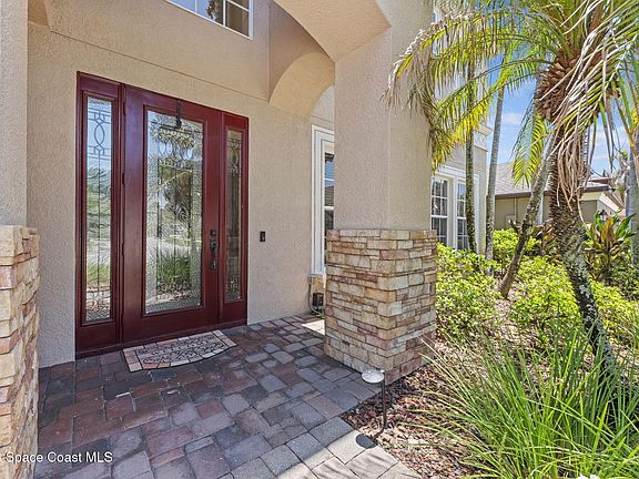 4th image of 1757 Croghan Dr