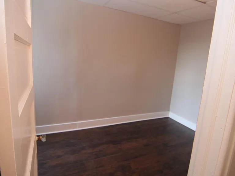 226 Linton St — Photo 7