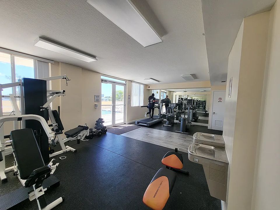 1st image of 118 NW 6th Ave #2