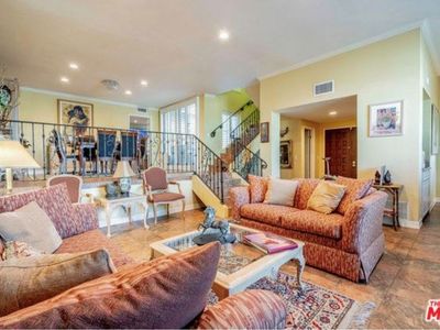 17174 Burbank Blvd, Encino, CA, 91316