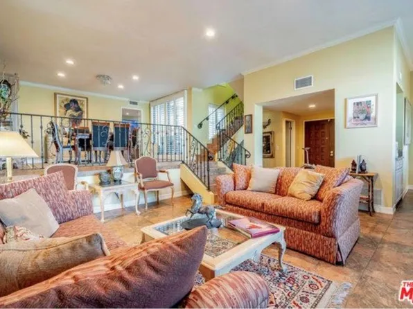 17174 Burbank Blvd, Encino, CA 91316