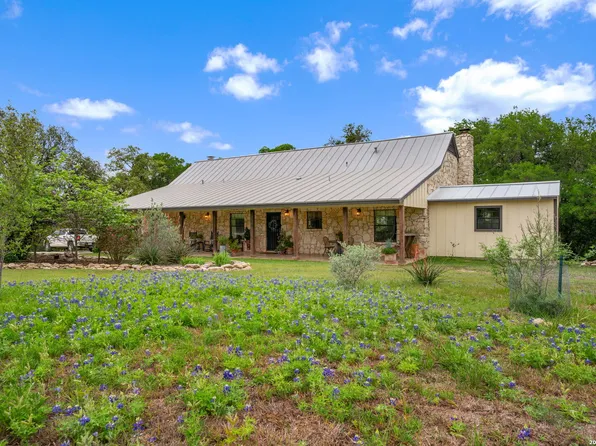 936 County Road 375, San Antonio, TX 78253