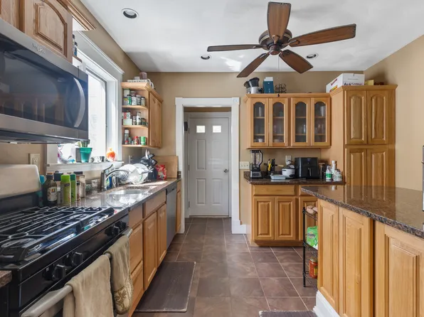12 Barton St, Somerville, MA 02144