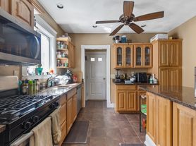 12 Barton St, Somerville, MA