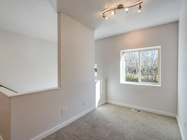 818 E Cucharras St — Photo 15