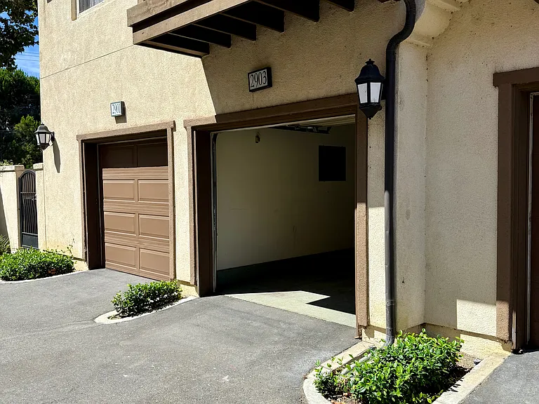 2903 W Edinger Ave — Photo 28