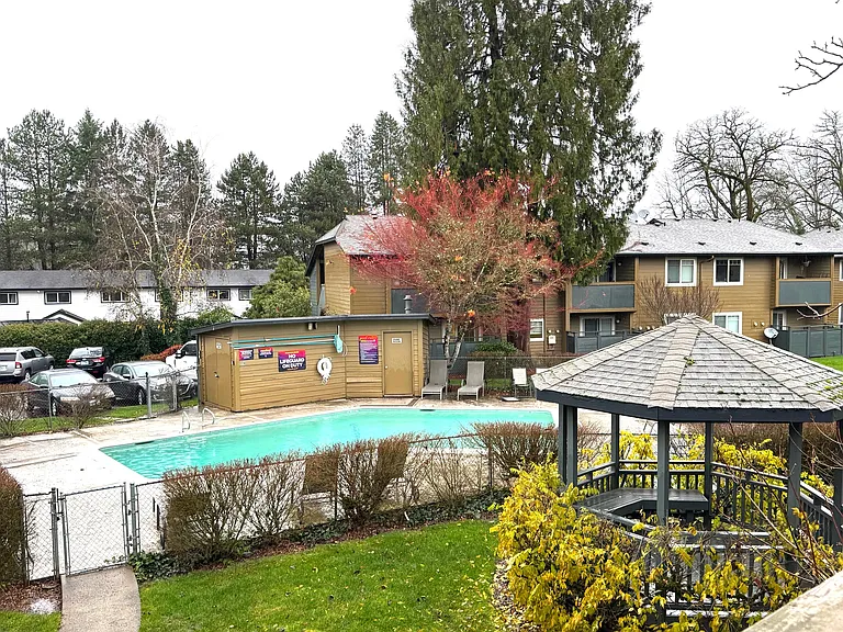 Crescent Ridge — Photo 15